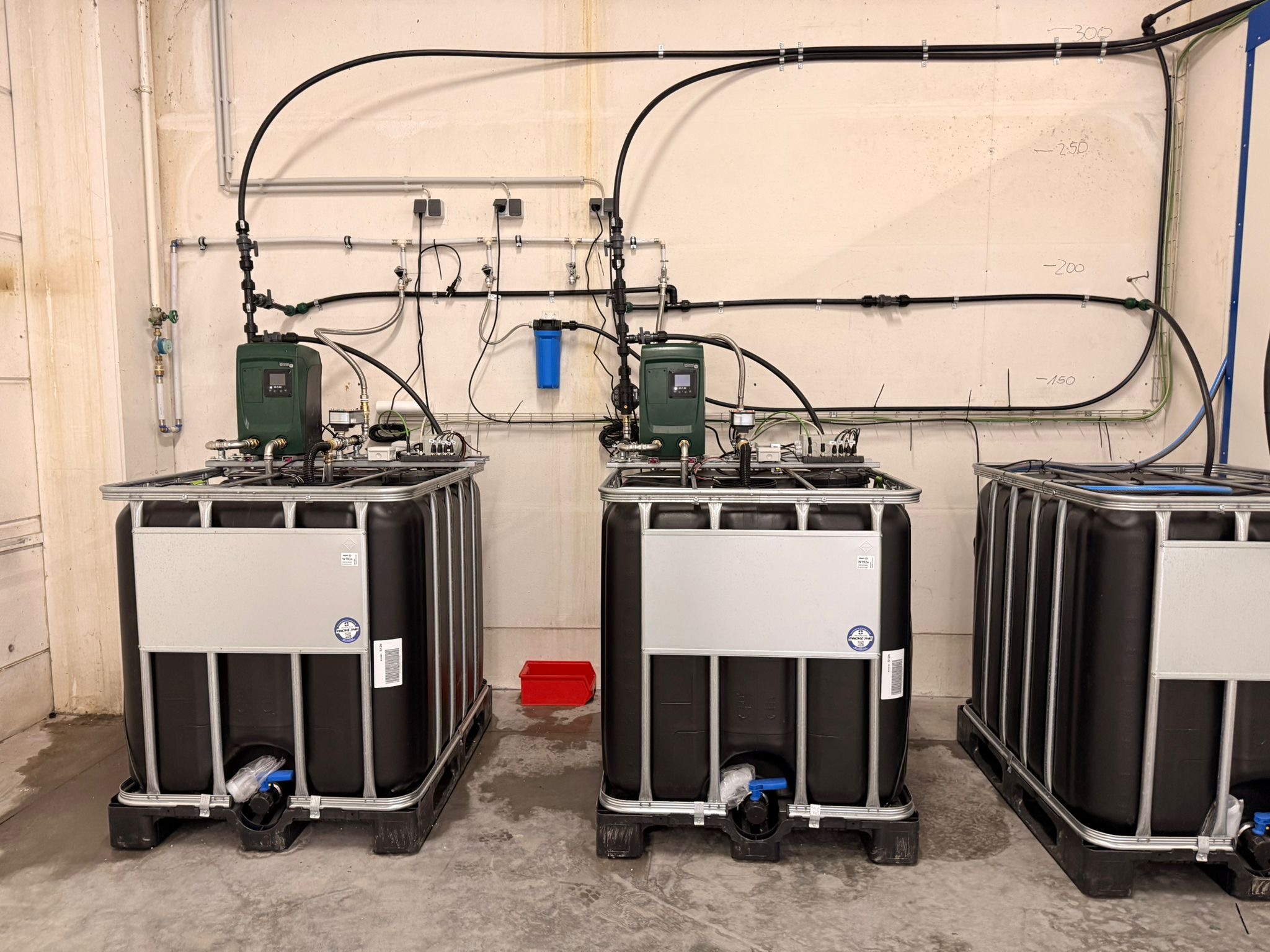 Indoor Growing Compartment - Indoor cultivation facility and cultivation area